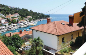 One-Bedroom Apartment in Rabac